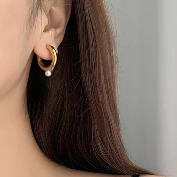 ⚡️Insta small circle hoop earrings - Picture 3 of 5